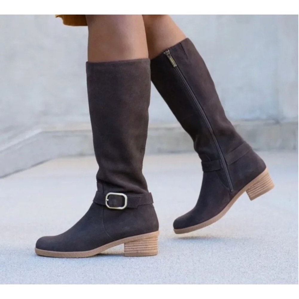 Dansko Brown Suede Knee High Boots Waterproof Low Heel Buckle Womens 10 US 40 EU